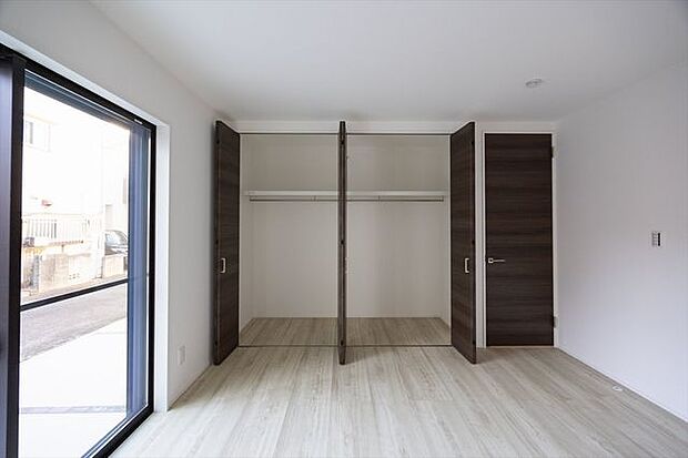 1F 洋室8帖 収納あり