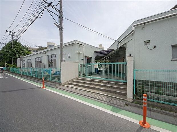 さやまが丘保育園 徒歩11分。 810m