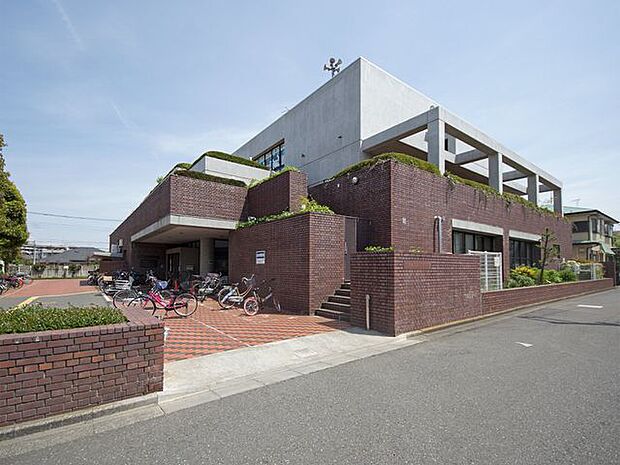 所沢市立所沢図書館狭山ヶ丘分館 徒歩14分。 1110m