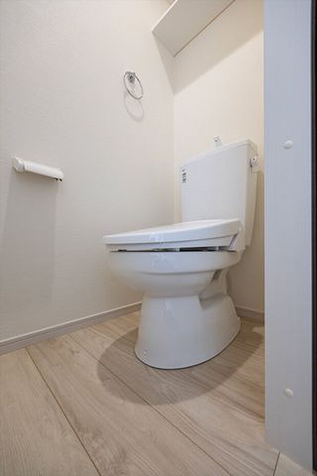 2階トイレ/ウォシュレット付き