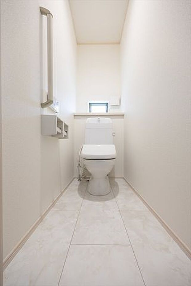 2Fトイレ／温水洗浄暖房便座