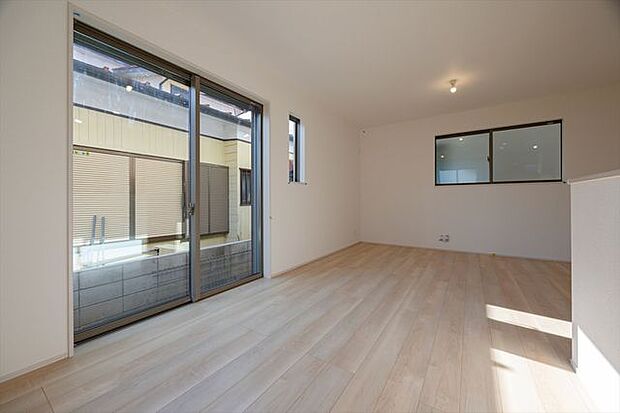 開放感ある明るいリビング