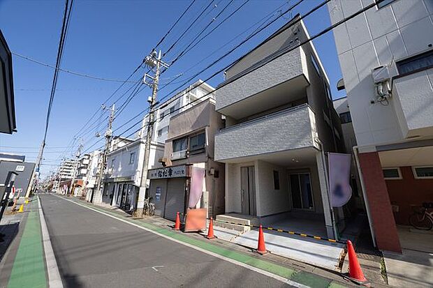 前面道路から撮影