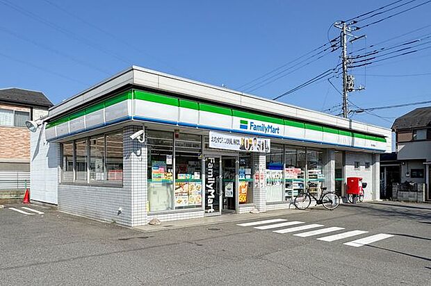 ファミリーマート所沢若狭店 徒歩3分。 240m