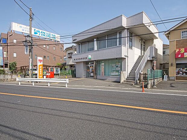 所沢若狭郵便局 徒歩5分。 380m