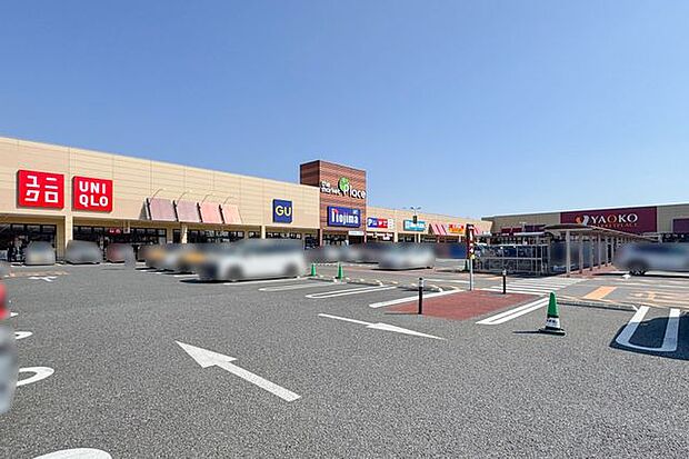 ザ・マーケットプレイス所沢北原 徒歩10分。 740m