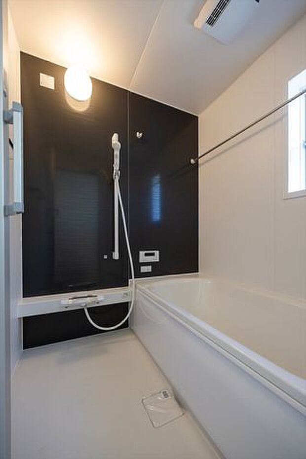 バスルーム／浴室換気乾燥暖房機能付