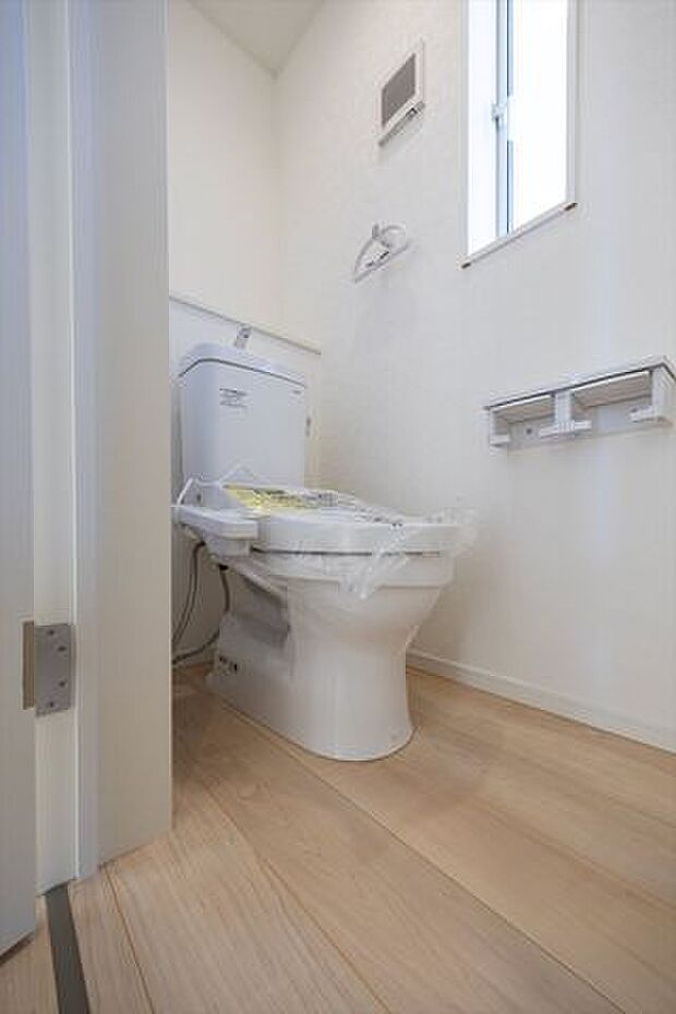 2Fトイレ／温水洗浄暖房便座