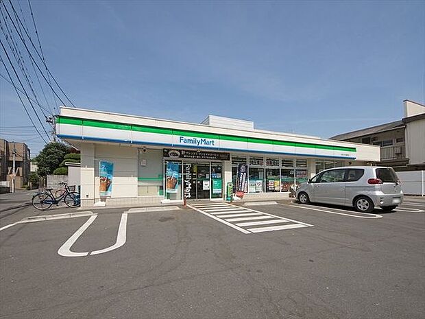 ファミリーマート所沢けやき通り店 徒歩6分。 440m