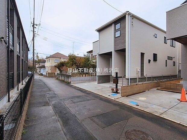 前面道路含む現地写真