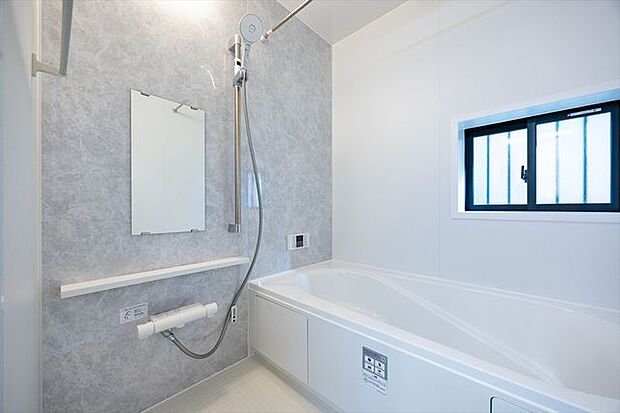 バスルーム／浴室換気乾燥暖房機能付