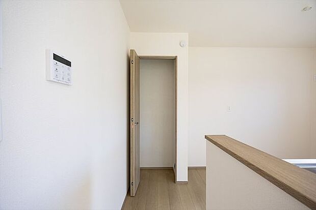 キッチンにはパントリーも備えています。