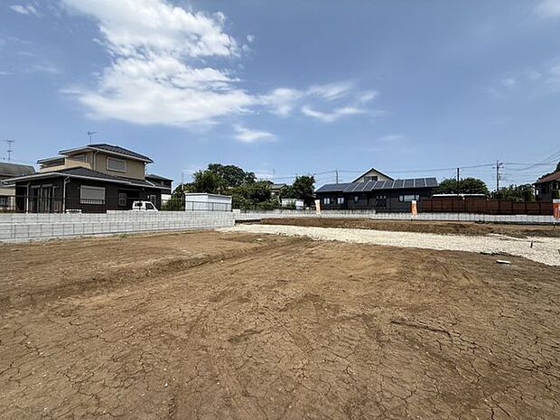 ただいま造成工事中です。詳しい資料などお気軽にお問い合わせください。