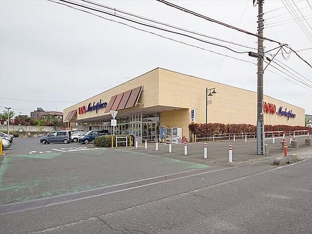 ヤオコー所沢椿峰店 徒歩11分。 828m