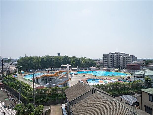 所沢北野公園市民プール 徒歩18分。 1400m