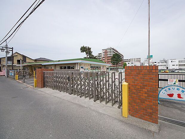 こでまり幼稚園 徒歩9分。 670m