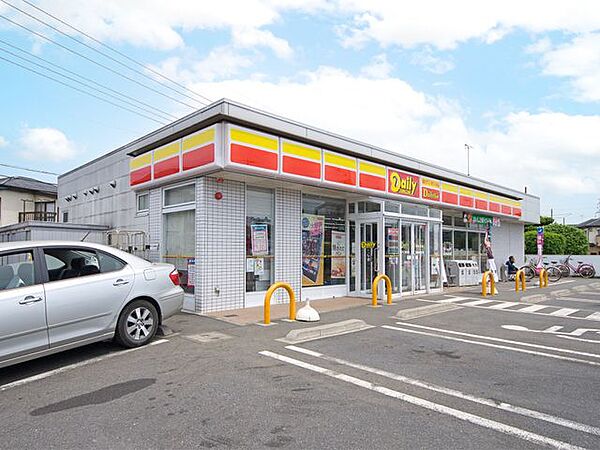 デイリーヤマザキ所沢上新井店 徒歩3分。 180m