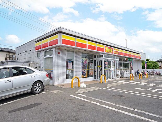 デイリーヤマザキ所沢上新井店 徒歩3分。 180m