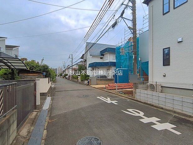 中新井3丁目 新築 A号棟 前面道路含む外観