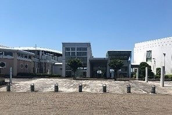 画像19:行田市立図書館まで1700m