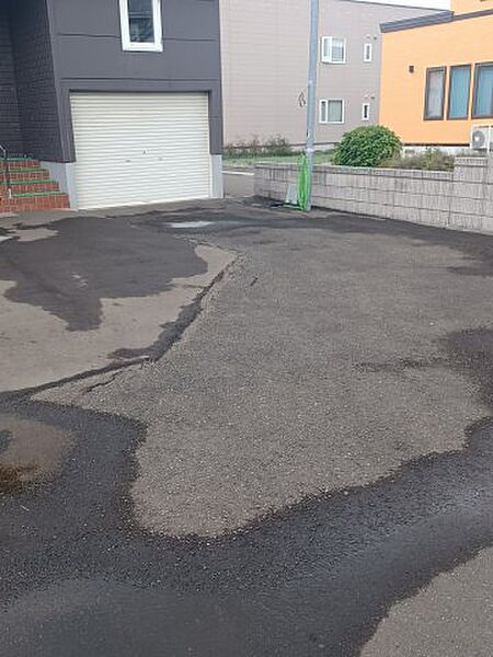 detached 北海道岩見沢市八条西17丁目2-15
地図を見る