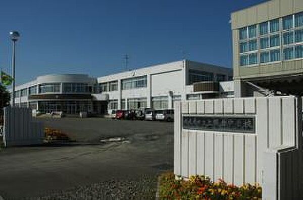 detached 北海道岩見沢市上幌向南一条1丁目1205-2
地図を見る