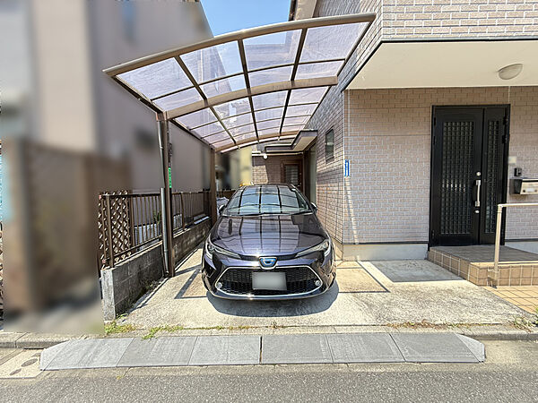 駐車場1台分ございます。駐車場（2026年6月撮影）