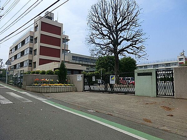 【戸塚小学校】350ｍ（徒歩5分）