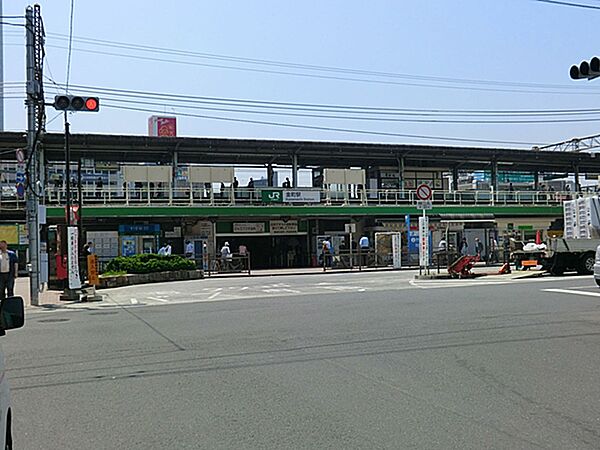 【ＪＲ金町駅】周辺は下町らしい温かみある商店街が残る一方、大学キャンパスの新設や再開発などで新しい魅力が増しているエリア。京成金町線も利用可能。