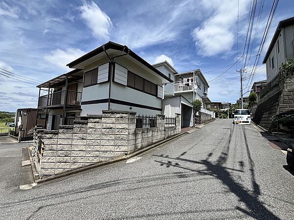 東側道路