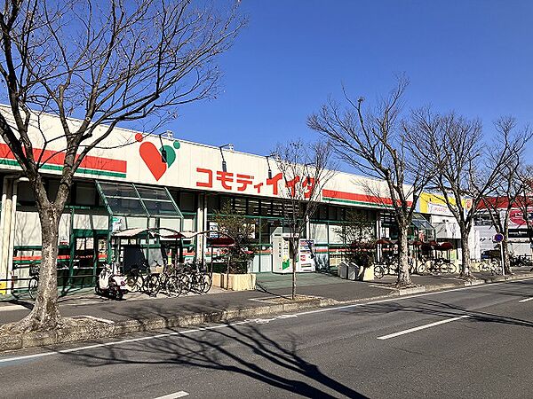 営業時間9時00分～21時30分　生鮮食品が新鮮で価格も安い。