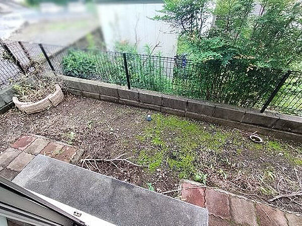 ガーデニングや家庭菜園が楽しめる庭付き