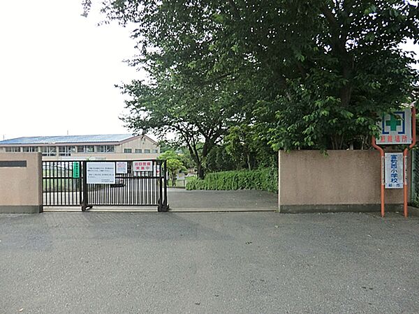 「柏市立富勢西小学校」8学級の小さな学校ですが、小さな学校の特質を生かした、きめ細かな学習指導や生活指導を行っています