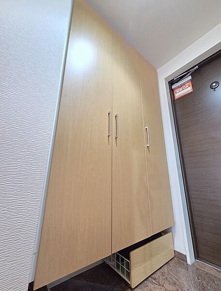 【玄関収納】散らかりがちな玄関もスッキリの玄関収納付