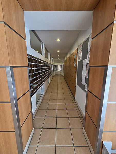 【集合ポスト・宅配ボックス】不在時でも荷物の受取ができ、高い防犯性で安心な宅配ボックス