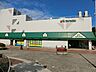 周辺：【営業時間】9時～夜10時（2F：朝9時～夜9時）駐車場/192台（共用・うち身障者専用駐車場4台）（銀行側）143台/ご利用時間：24時間（商店街側）49台/ご利用時間：8時半～21時
