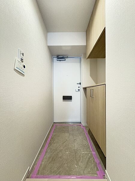 【玄関】いつも気持ちよくご家族を迎えられる玄関収納付