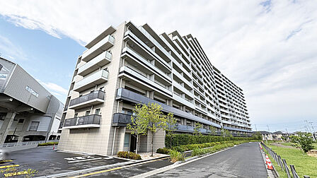 RC造14階建ての4階部分。