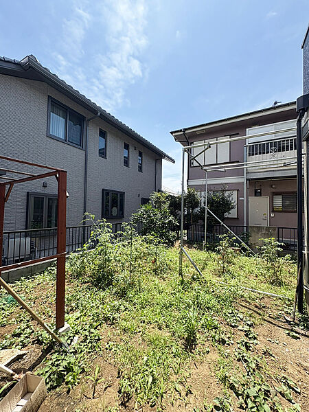 住みながらお庭を持つ。そんな贅沢が実現する戸建。夏はBBQや家庭用プールが楽しめますね。