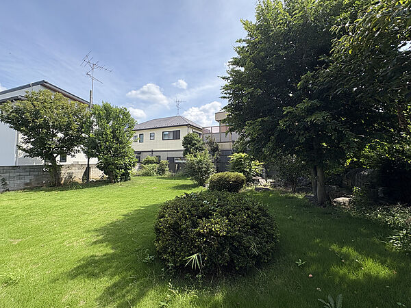 ゆったりとした敷地の為、南側に大きな土地が確保できるため、日当たりの良いお家が建築できます。