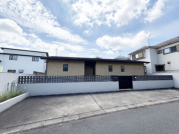 現在、建物あり。更地渡し。