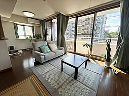 ライオンズマンションせんげん台 4LDKのリビング/ダイニング