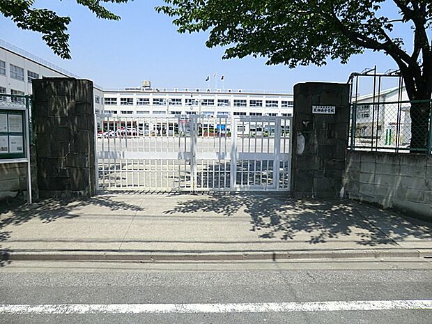 花畑西小学校【「生活習慣づくり」「豊かな心づくり」「たくましい体づくり」を3本柱に具体的な取組を通して健康教育を進めています。金管バンドは、数々のコンクールで優勝するなどで輝かしい成績を残しています】