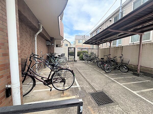 【駐輪場】/2026年7月撮影