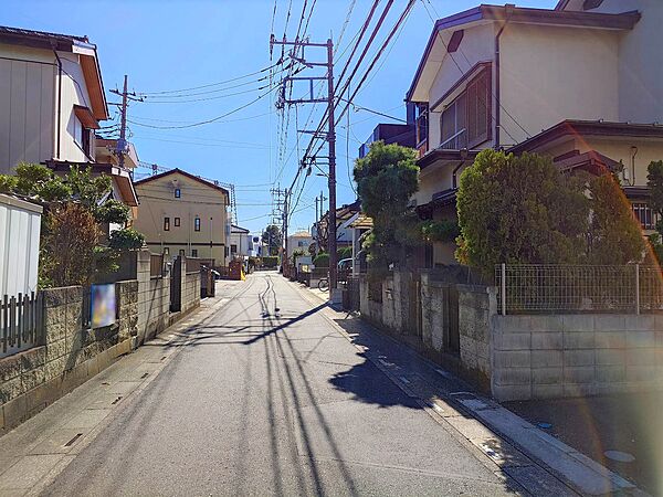 写真撮影日：2026年03月/前面道路を含む現地