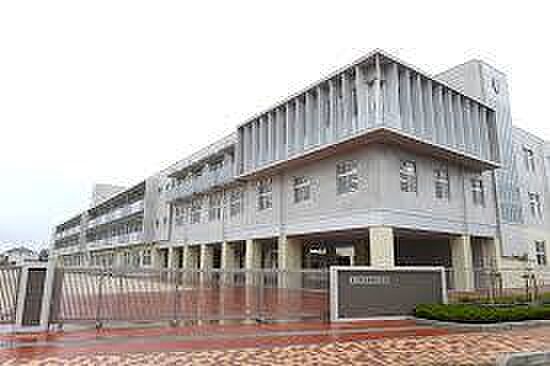 apartment 埼玉県吉川市美南２丁目
地図を見る
