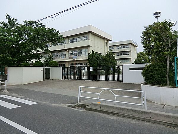 越谷市立大間野小学校（1120ｍ）