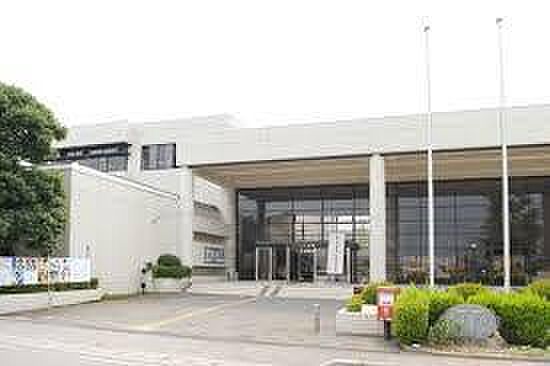吉川中央公民館（750ｍ）
