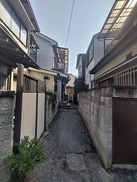■西側1.8ｍ私道に接道しています（2026年3月撮影）