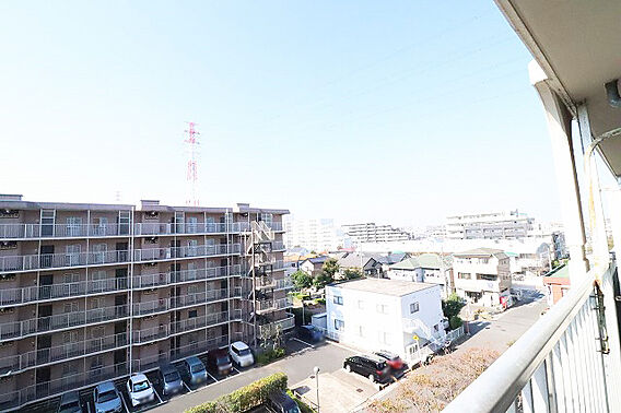 9階建ての5階...
